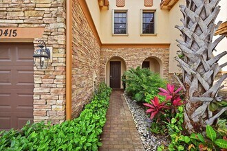 10415 Wellington Parc Dr in Wellington, FL - Building Photo - Building Photo