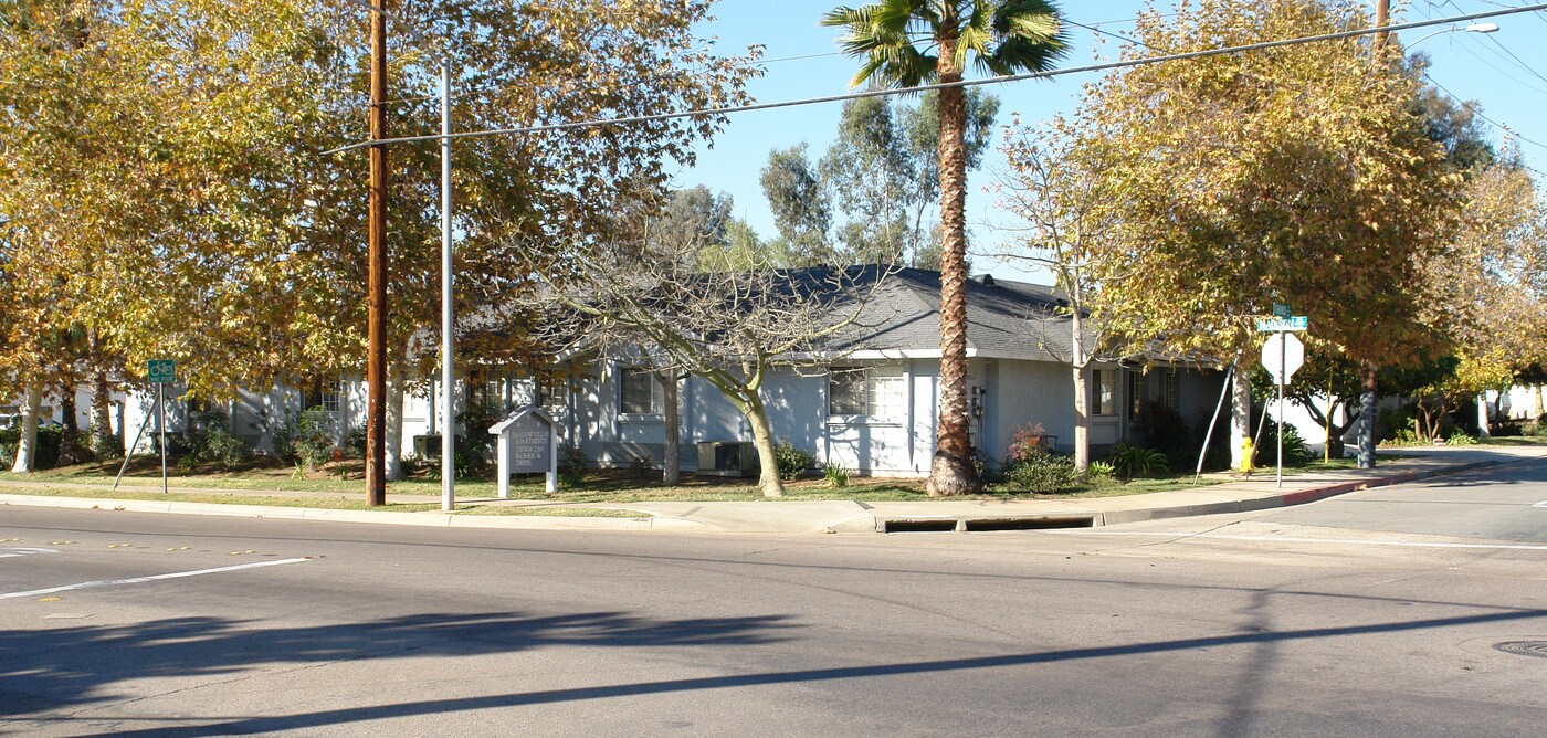 1498 Madison Ave in El Cajon, CA - Building Photo