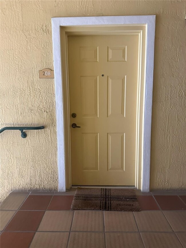 7280 NW 114th Ave in Doral, FL - Building Photo - Building Photo