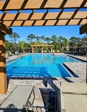 1903 Farmhouse Rd SE in Palm Bay, FL - Foto de edificio - Building Photo