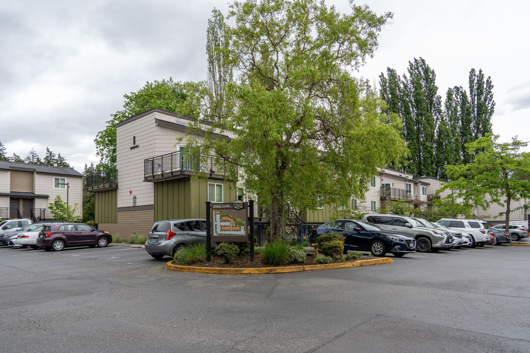 Sammamish River Villas in Redmond, WA - Foto de edificio