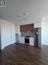 50 Upper Mall Wy in Vaughan, ON - Building Photo - Building Photo