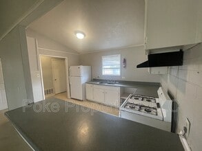 871 Von Blond in Lake Charles, LA - Building Photo - Building Photo