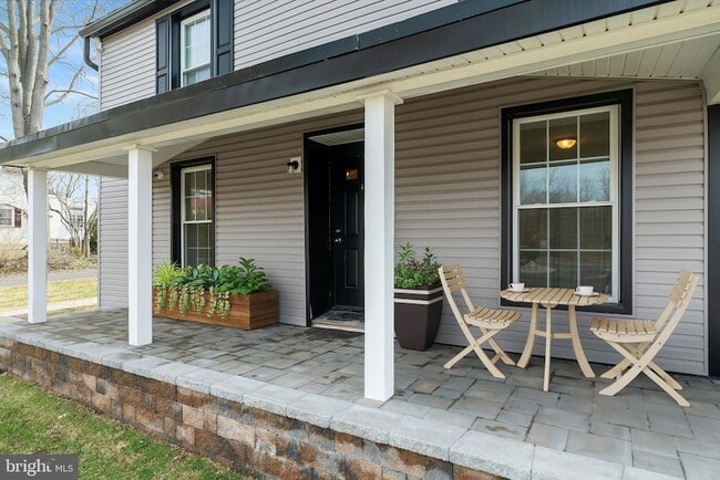 2210 New Falls Rd, Unit A in Levittown, PA - Foto de edificio - Building Photo