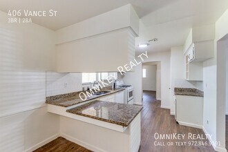406 Vance St in League City, TX - Building Photo - Building Photo