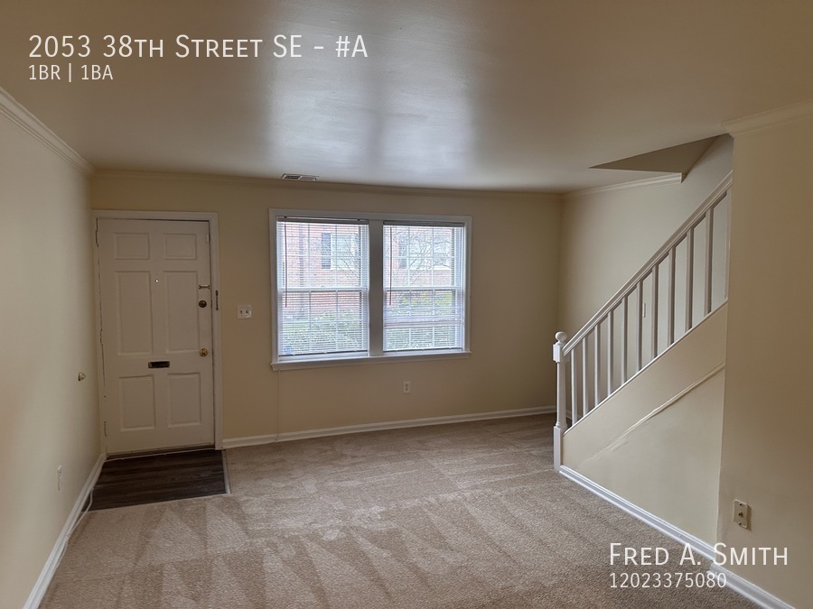 2053 38th St SE-Unit -#A in Washington, DC - Foto de edificio