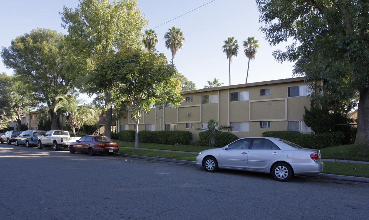 Glen Forest Apartments in Anaheim, CA - Foto de edificio