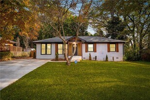 1934 Pinedale Pl in Decatur, GA - Building Photo