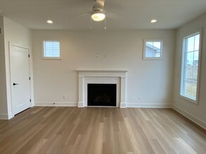 211 NE 62nd St in Ankeny, IA - Building Photo - Building Photo