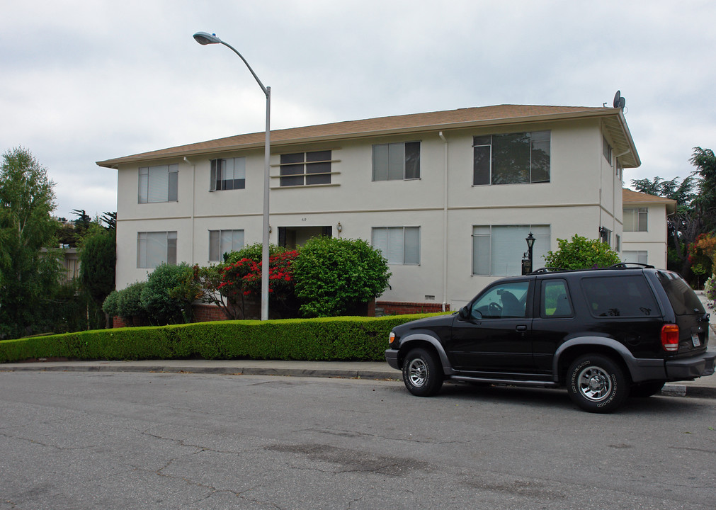 Katherine Court in San Mateo, CA - Building Photo