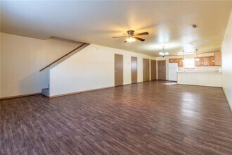 210 Meadow Ct in Siloam Springs, AR - Building Photo - Building Photo