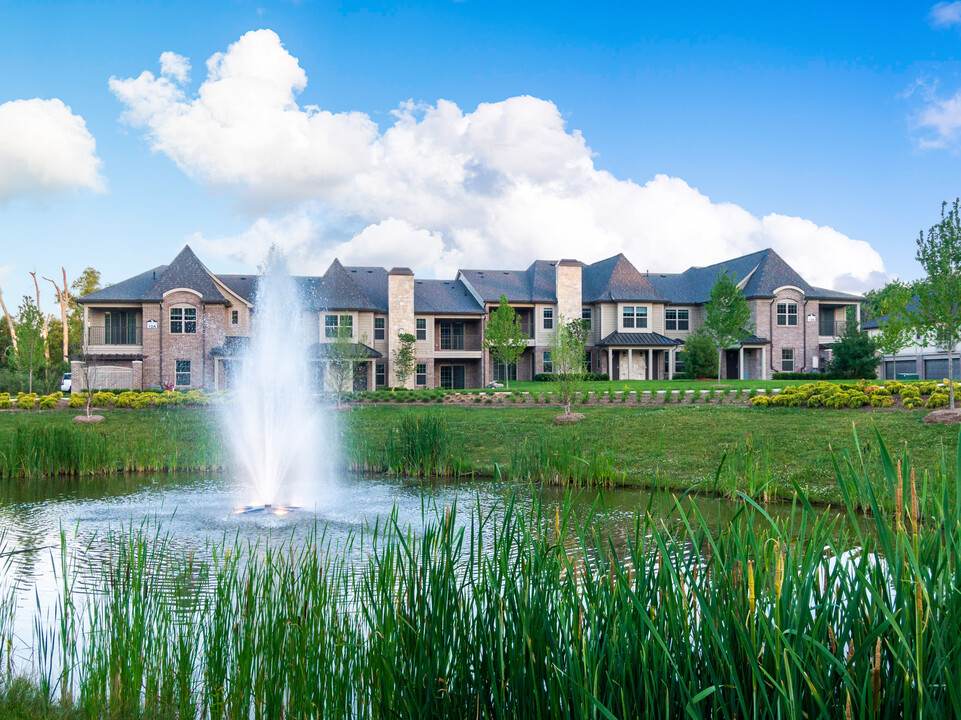 Tribute Creek Apartment Homes in Rochester, MI - Building Photo