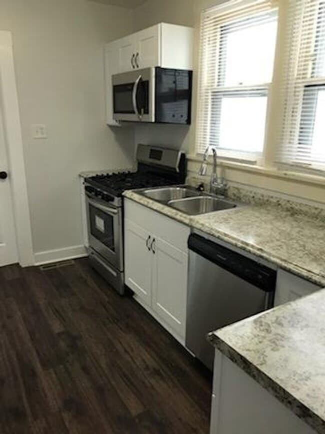2053 Jay Eye See Ave in Racine, WI - Building Photo - Building Photo