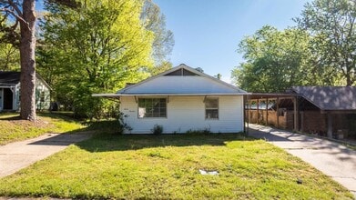 715 Oakwood in Benton, AR - Building Photo - Building Photo