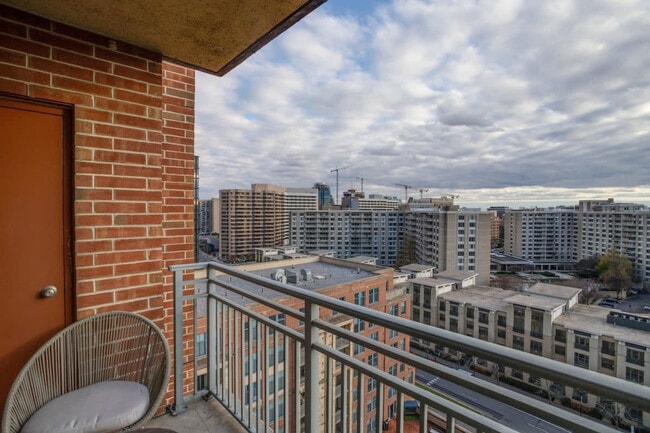 550 14th Rd S in Arlington, VA - Building Photo - Building Photo