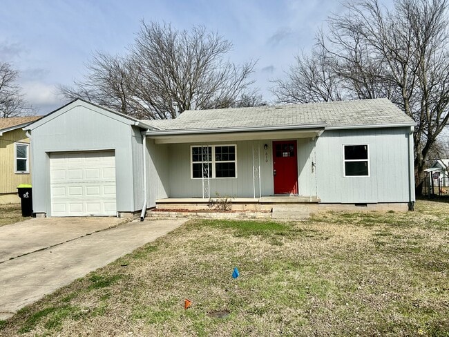 property at 610 W 1st St