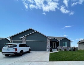 3419 Laughlin St in Derby, KS - Building Photo - Building Photo