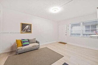 9140 Collins Ave in Surfside, FL - Building Photo - Building Photo