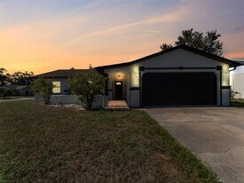 4235 Manxcat Ln in New Port Richey, FL - Building Photo