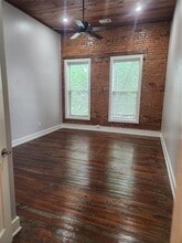 203 N Dallas St in Ennis, TX - Building Photo - Building Photo