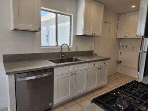 3277 Isabella Dr in Oceanside, CA - Building Photo - Building Photo