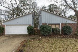 575 Bradford Dr in Brandon, MS - Building Photo - Building Photo