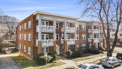 South Plaza Apartments in Kansas City, MO - Building Photo - Building Photo