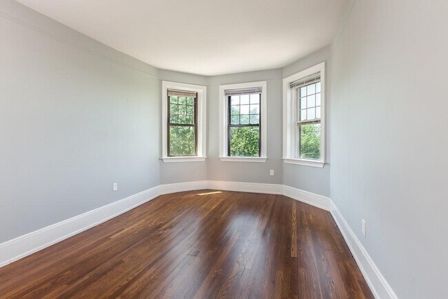 384 Riverway, Unit 2 in Boston, MA - Building Photo - Building Photo