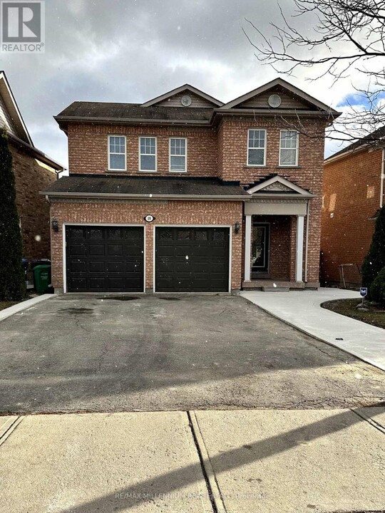 19 Calderstone Rd in Brampton, ON - Building Photo