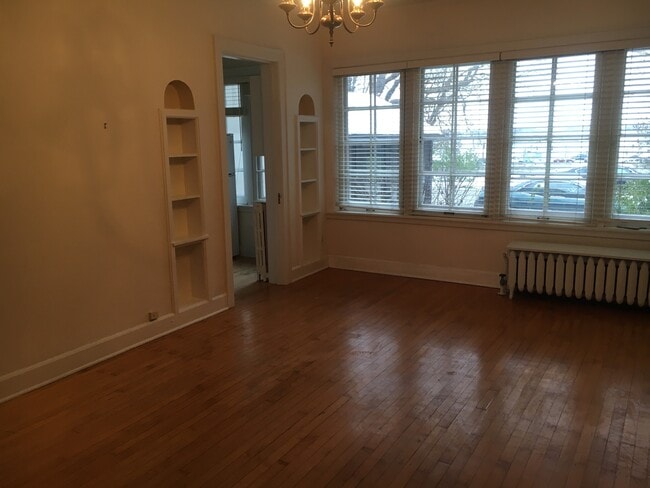 445 Wilson W St, Unit E