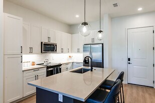 Upshore in Palm Harbor, FL - Building Photo