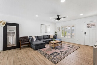 7616 E 3rd St in Scottsdale, AZ - Building Photo - Building Photo