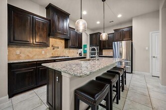 909 Thistle Hl Trl in Weatherford, TX - Building Photo - Building Photo