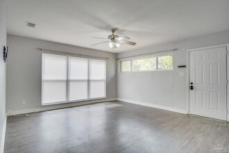 1004 Kearny Dr in Pensacola, FL - Building Photo - Building Photo