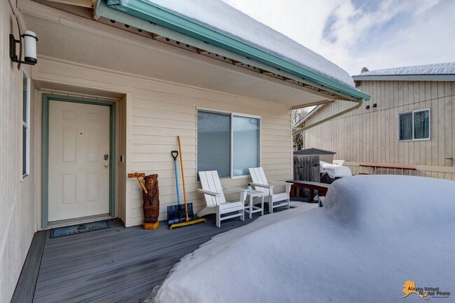2310 Leopard Cir in Anchorage, AK - Building Photo - Building Photo