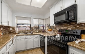 12290 Corte Sabio in San Diego, CA - Building Photo - Building Photo