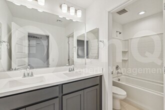 3817 N 100th Dr in Avondale, AZ - Building Photo - Building Photo