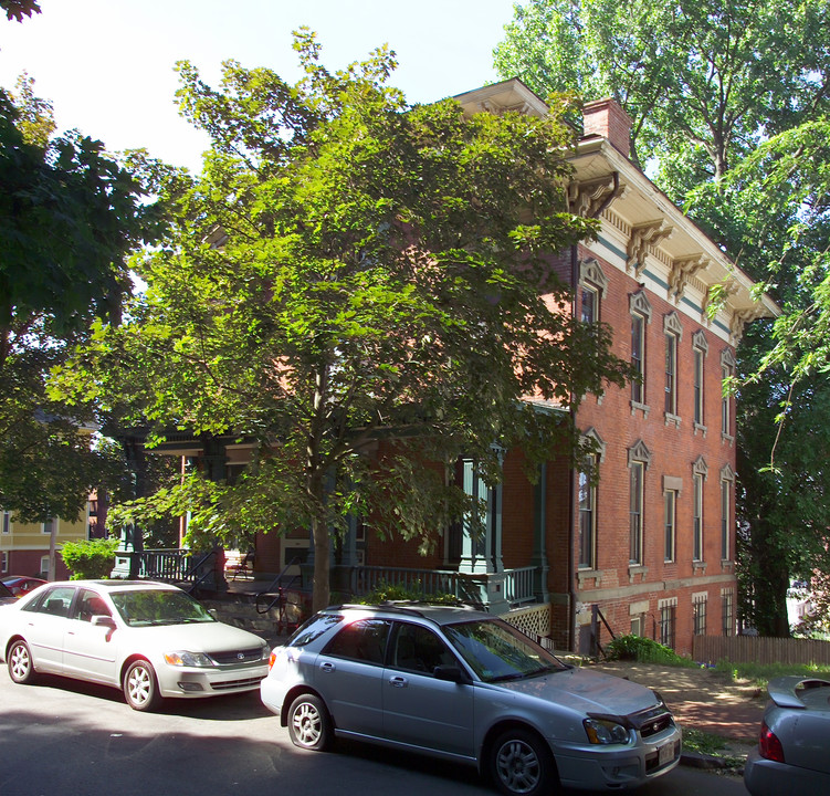 54 Byers St in Springfield, MA - Foto de edificio