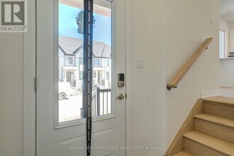 1 Kings Hill Dr in Brampton, ON - Building Photo - Building Photo