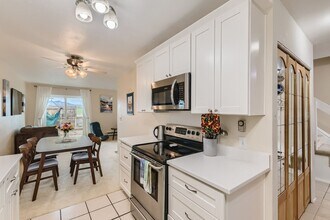 1858 Centaur Cir in Lafayette, CO - Foto de edificio - Building Photo