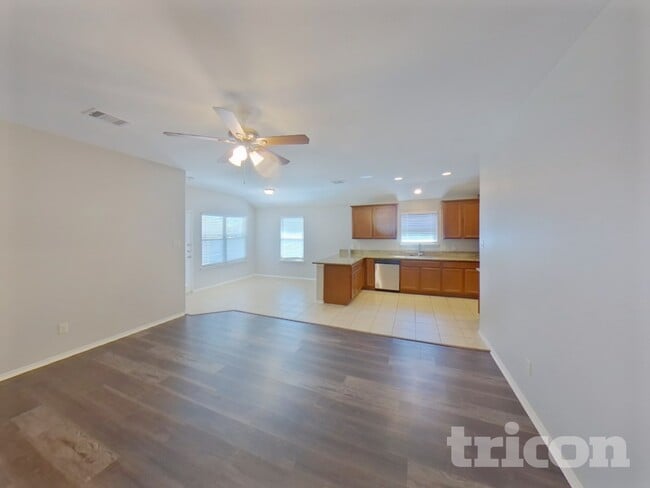 825 Bens Dr in Anna, TX - Building Photo - Building Photo