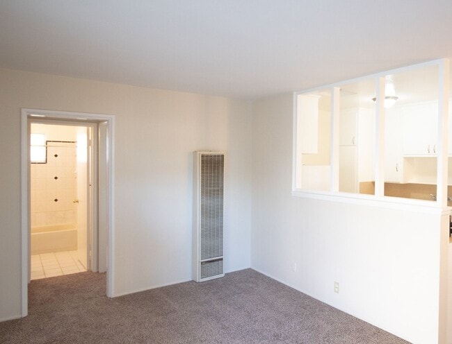 1510 Freeman Ave in Long Beach, CA - Foto de edificio - Building Photo