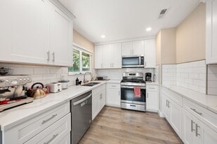 123 Lido Cir in Sacramento, CA - Building Photo