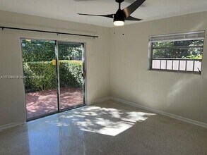 2500 SW 58th Ave in Miami, FL - Building Photo - Building Photo