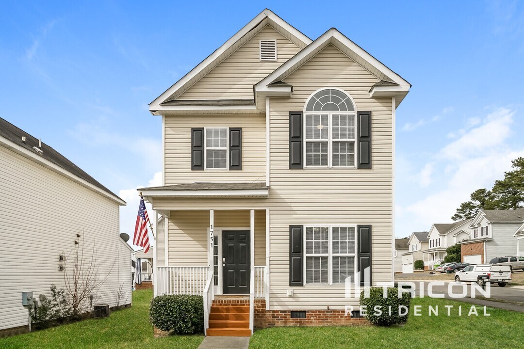 1751 Beacon Bluff St in Raleigh, NC - Building Photo
