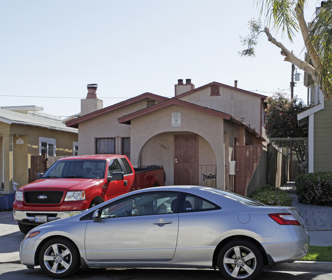 4465 50th St in San Diego, CA - Foto de edificio - Building Photo