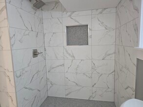1227 N Parkside Ave, Unit Garden in Chicago, IL - Foto de edificio - Building Photo