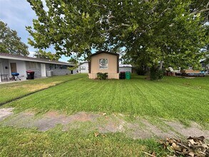 310 N Gaillard St in Baytown, TX - Building Photo - Building Photo