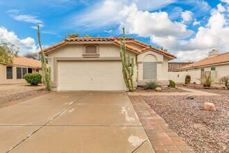 1642 W Gunstock Loop in Chandler, AZ - Building Photo - Building Photo