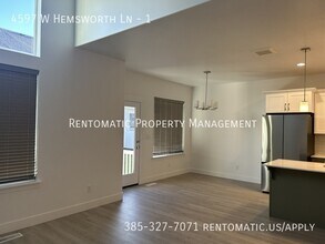 4597 W Hemsworth Ln in Riverton, UT - Building Photo - Building Photo